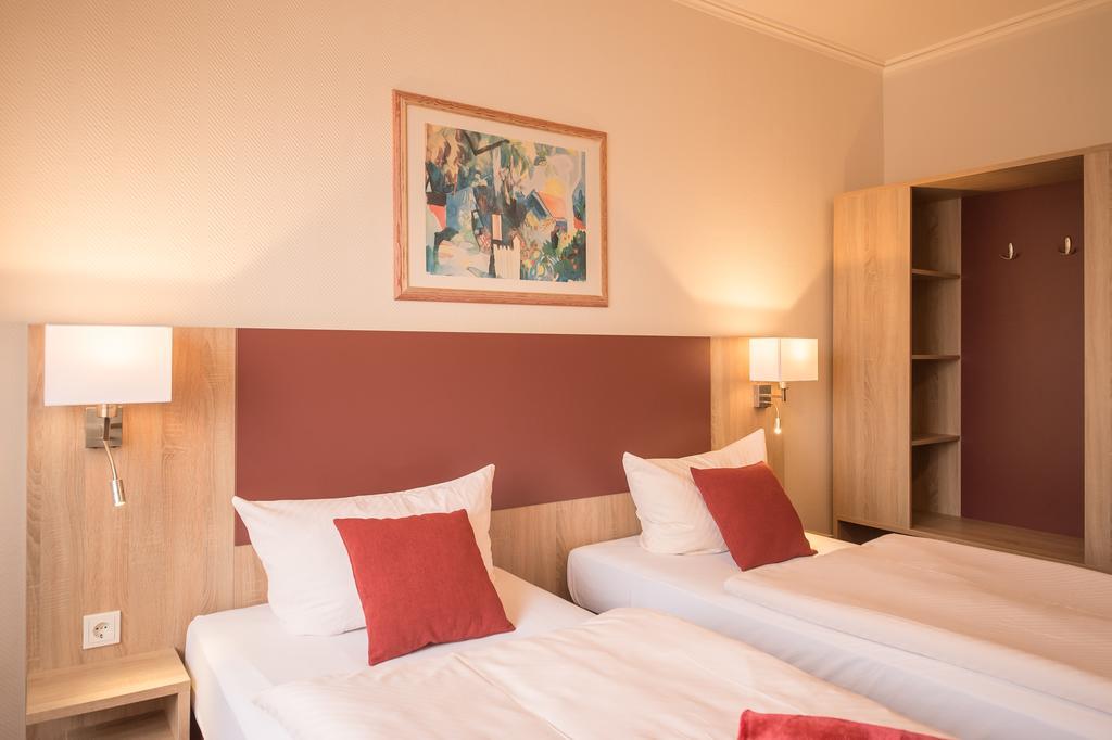 Hotel Leander Bitburg Eksteriør billede
